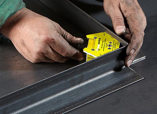 MAGSWITCH Multi Vinkel Svejsemagnet med 67 kg mag. holdekraft og 300 Amp Stelklemme (Sku 8100351)